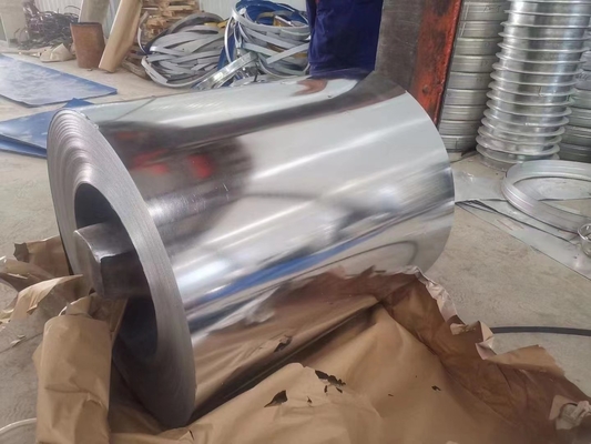 Regelmäßiger Flitter Decoiling galvanisierte Edelstahl-Spulen-Blatt-heißes Bad